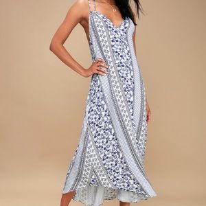 Swift and Shore Blue and White Print Midi Dress